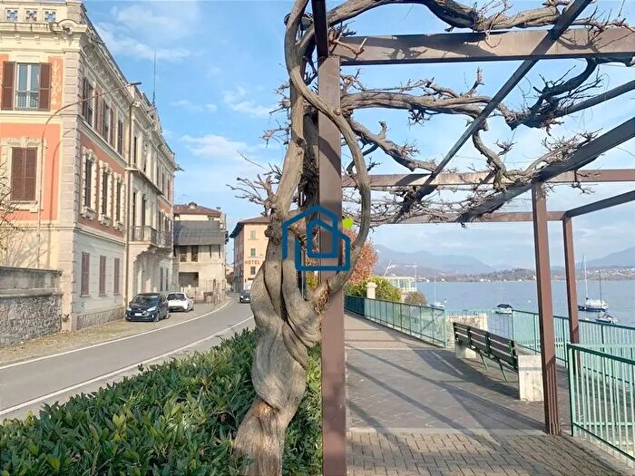Appartamento trilocale in affitto in Belgirate