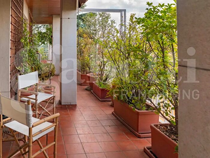 Appartamento con 6 locali in vendita in Viale Garibaldi, Venezia
