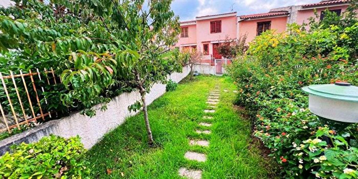 Casa trilocale in vendita in Villaggio Baia del Carpino, Scalea