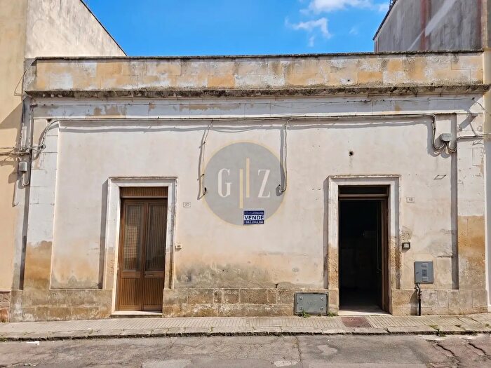 Casa con 5 locali in vendita in Via Alessandro Manzoni, Martano