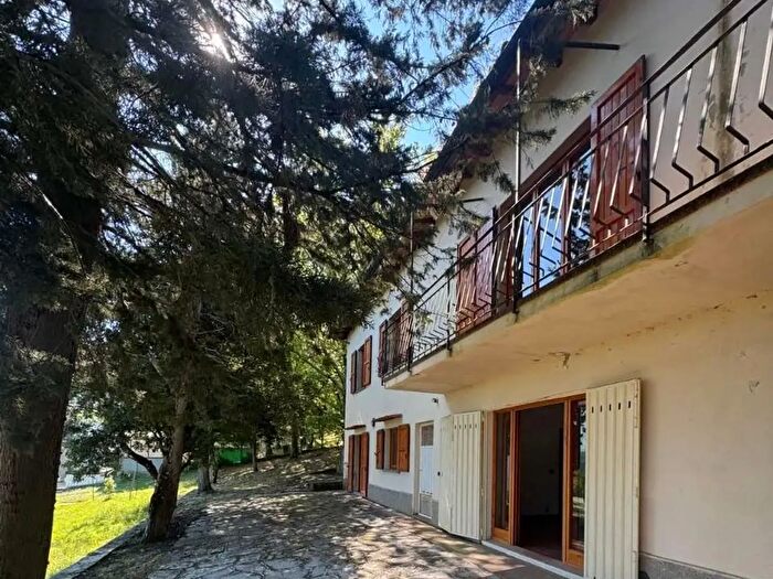 Casa con 7 locali in vendita in Barberino Tavarnelle