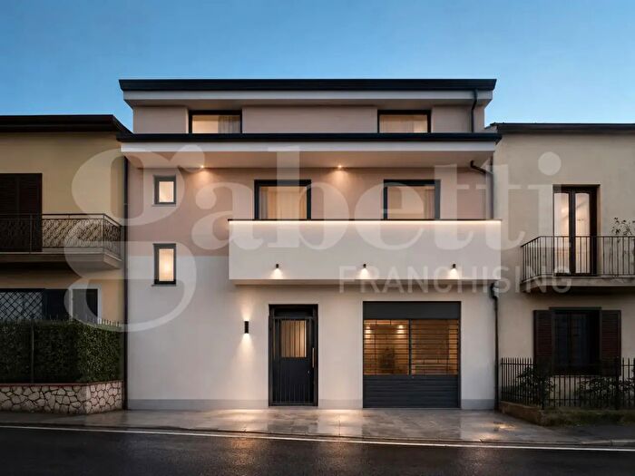 Casa con 5 locali in vendita in Via Roma, Dragoni