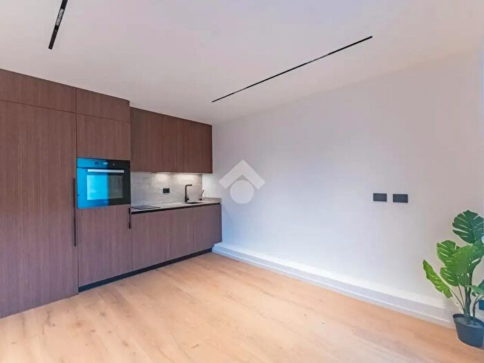 Appartamento bilocale in vendita in Via Carlo Farini, Milano