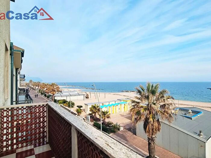 Appartamento con 5 locali in vendita in Via Garibaldi, Porto Recanati