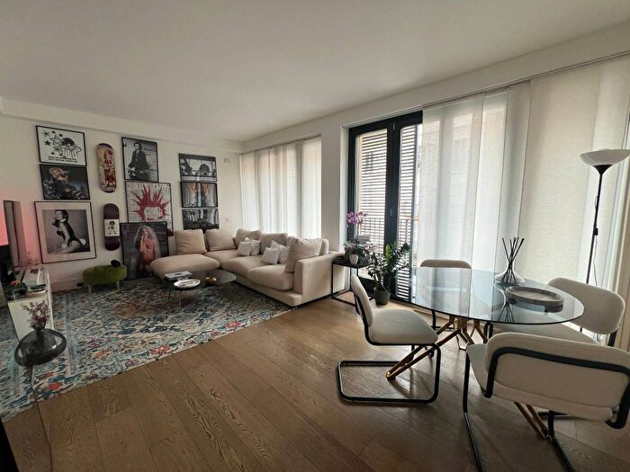 Appartamento bilocale in affitto in Via Ponte Vetero, Brera, Milano