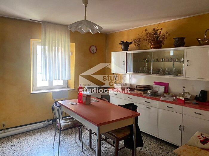 Casa quadrilocale in vendita in Campelme, Zogno