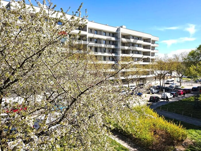 Appartamento quadrilocale in vendita in Via Capecelatro, Milano