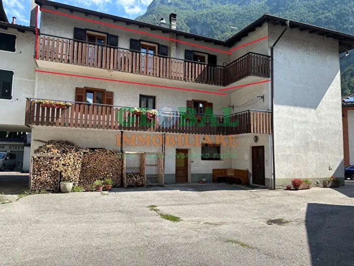 Appartamento con 5 locali in vendita in Via Ponte Brenta, Grigno