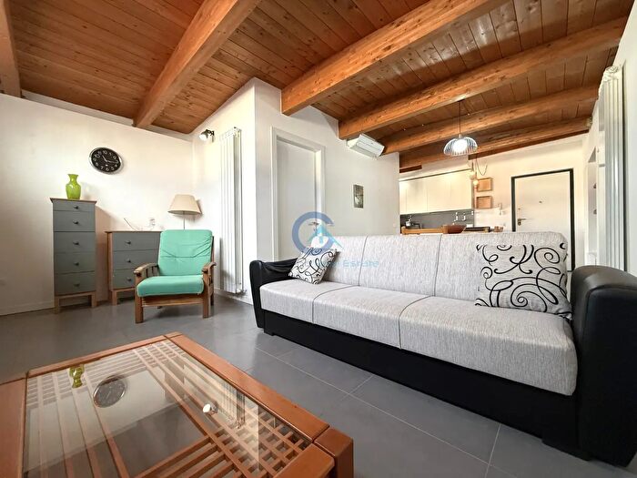 Appartamento trilocale in vendita in Via Martiri di Cefalonia c, Catanzaro