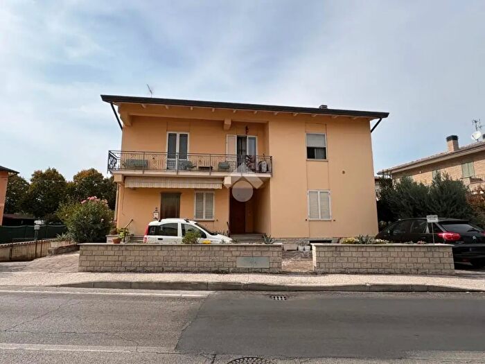 Casa quadrilocale in vendita in Via San Bartolo, Bastia Umbra
