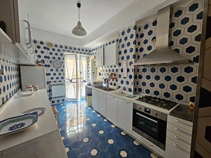 Appartamento con 6 locali in affitto in Via Treviso, Murialdo Cappuccini, Viterbo