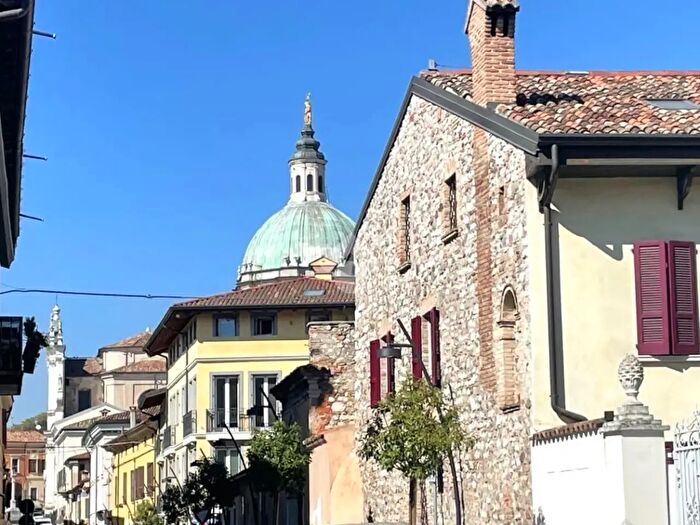 Appartamento quadrilocale in vendita in Via Zambelli, Lonato del Garda