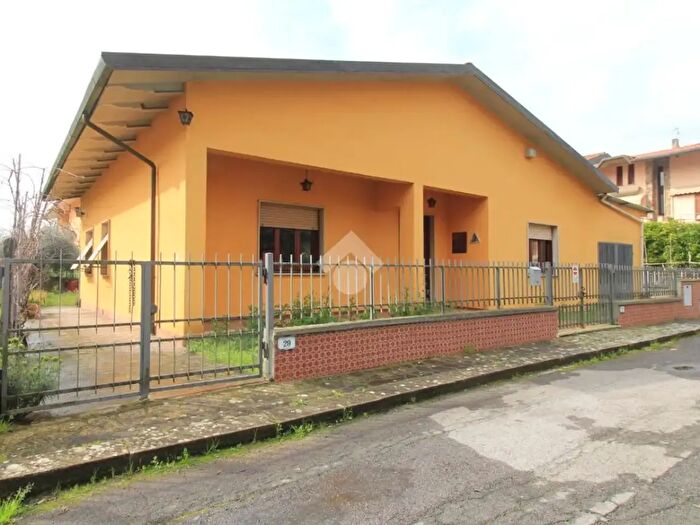 Casa con 5 locali in vendita in Via Forteguerri, Monsummano Terme