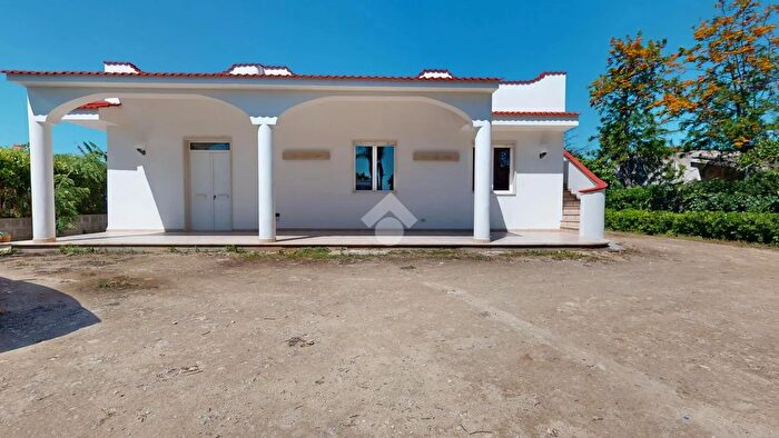 Casa quadrilocale in vendita in Contrada Cantagallo, Francavilla Fontana