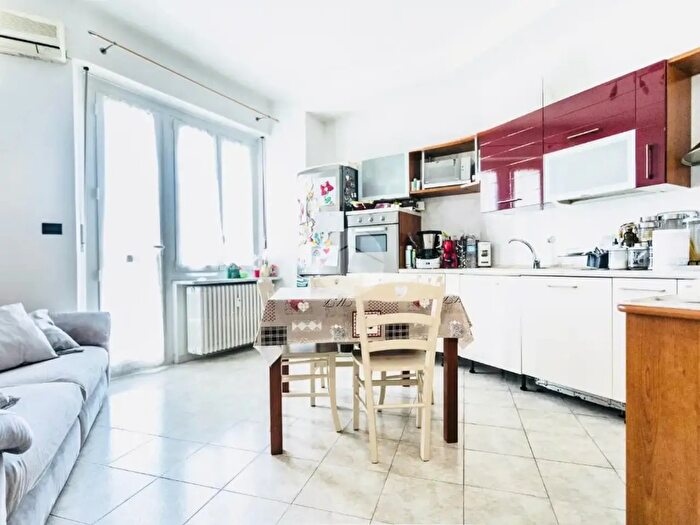 Appartamento trilocale in vendita in Via Cuniberti, Torino