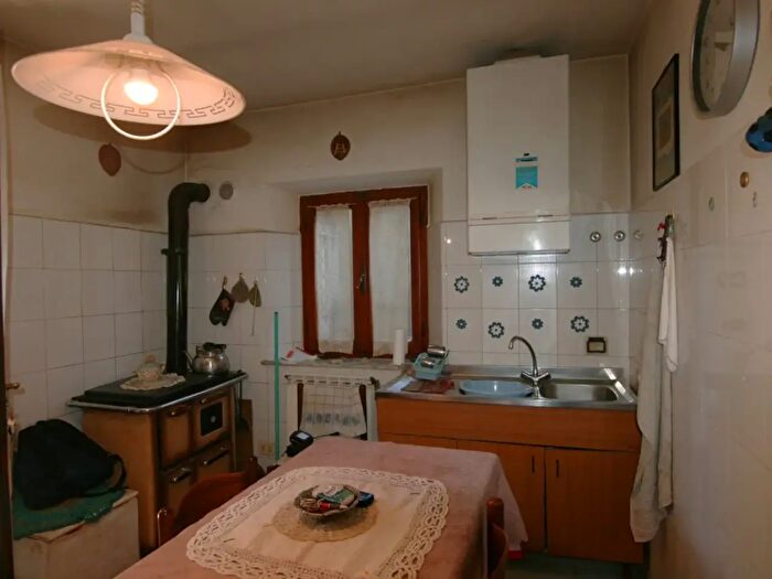 Casa con 7 locali in vendita in Montalcino