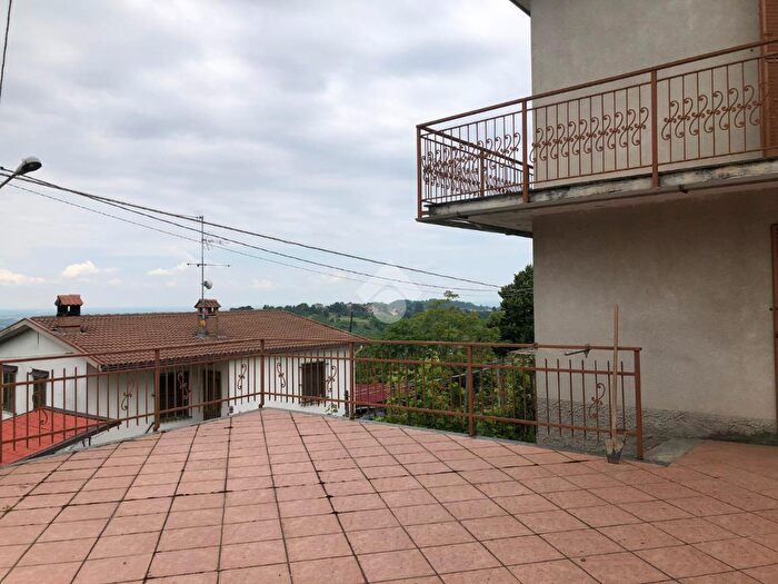 Casa trilocale in vendita in Via Casa Zambianchi, Canneto Pavese