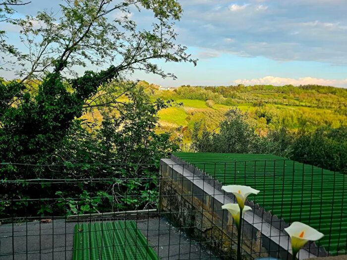 Casa con 7 locali in vendita in Lorenzana Pi, Crespina Lorenzana