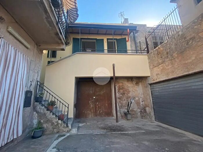 Appartamento bilocale in vendita in Cortile Giardina, Palermo