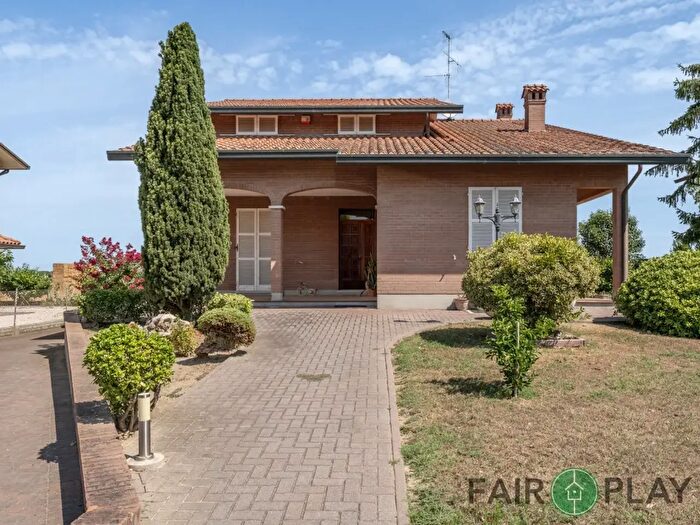 Casa con 5 locali in vendita in Via Focaccia, Ravenna