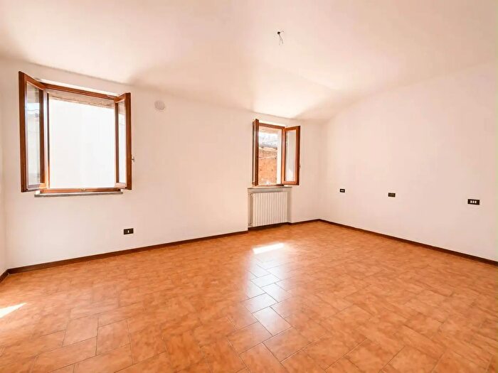 Appartamento trilocale in vendita in Via San Rocco, Borgo San Giacomo