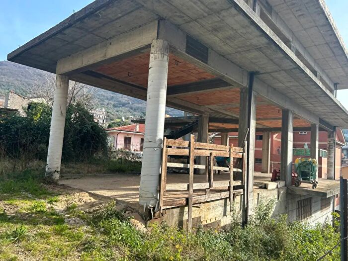 Casa trilocale in vendita in Via Giovanni Pascoli, Marcellina