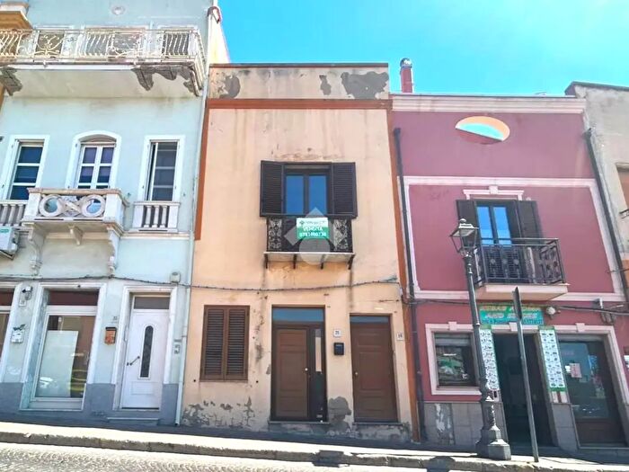 Appartamento con 6 locali in vendita in Via Regina Margherita, SantAntioco