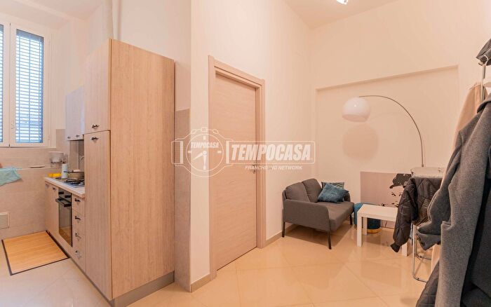 Appartamento trilocale in vendita in Via Pellegrino Rossi, Milano