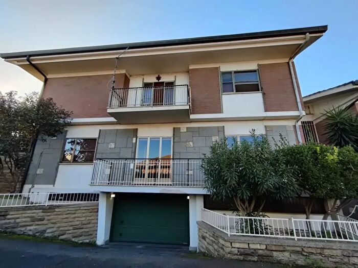 Appartamento quadrilocale in vendita in Via Biagio Budellacci, Frascati