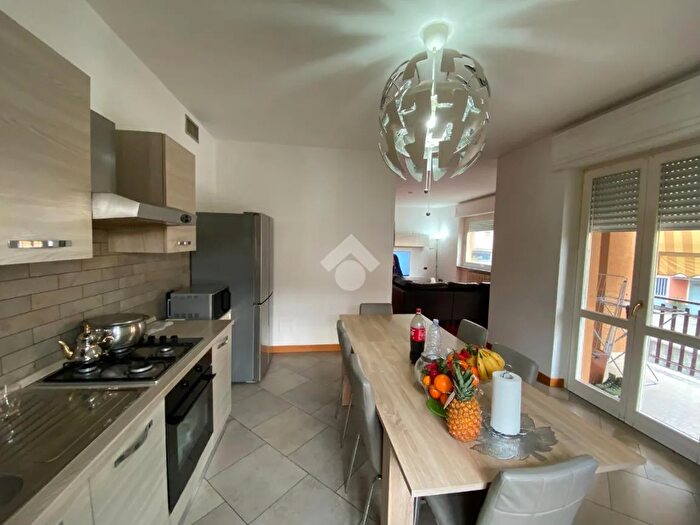 Appartamento trilocale in vendita in Via Manzoni, Sarnico