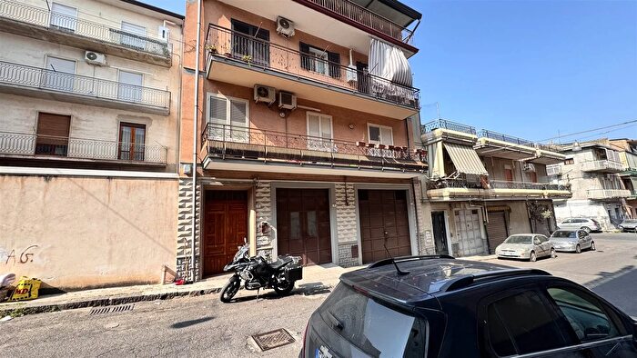 Appartamento con 6 locali in vendita in Via Santa Caterina, Scordia