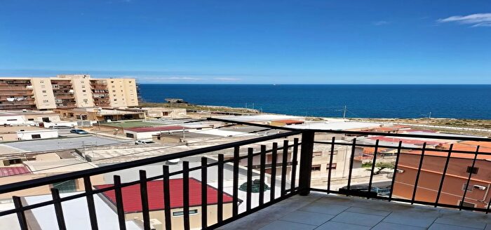 Appartamento quadrilocale in vendita in Viale Tunisi Siracusa, Siracusa