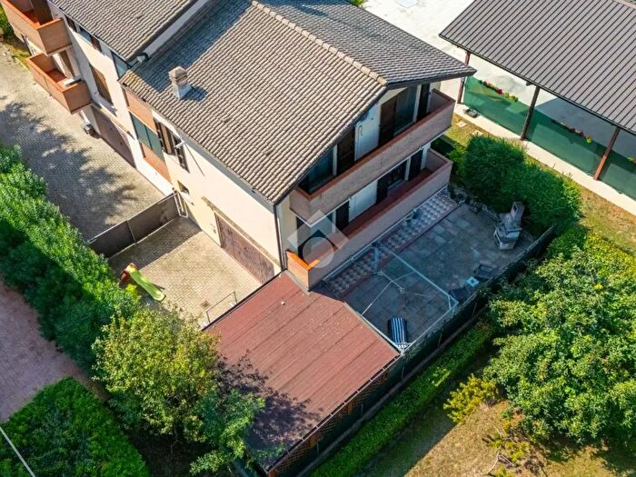 Appartamento con 5 locali in vendita in Via Fratelli Rosselli, Gattatico