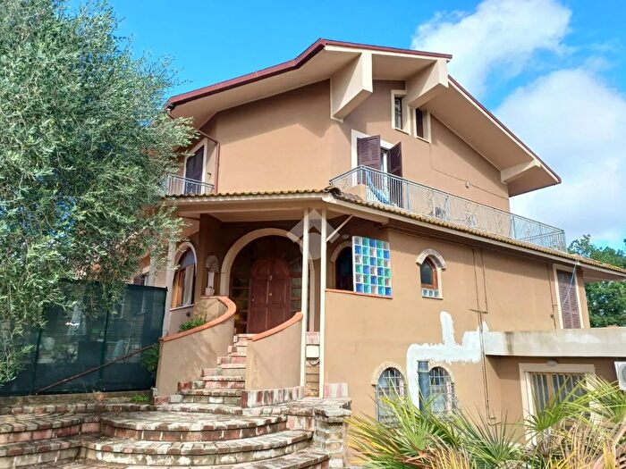 Appartamento quadrilocale in vendita in Località La Banditaccia, Faleria