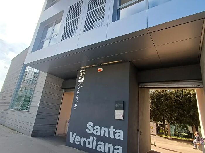 Appartamento con 7 locali in affitto in Via Andrea del Castagno, Firenze
