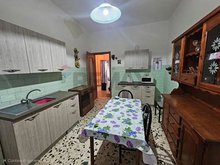 Appartamento con 6 locali in vendita in Ragusa