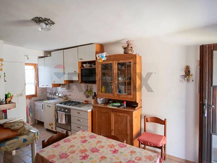 Appartamento quadrilocale in vendita in Località Santa Croce, Arcevia