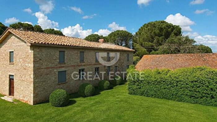 Casa con 6 locali in vendita in Perugia