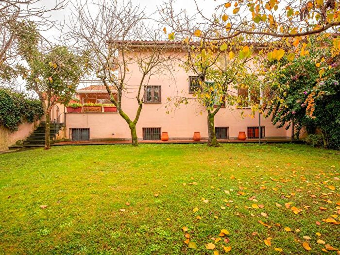 Casa con 6 locali in affitto in Viale Poggio dei Pini, Centro, Anguillara Sabazia
