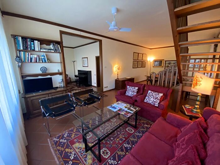 Casa quadrilocale in vendita in Via Roma, Galzignano Terme