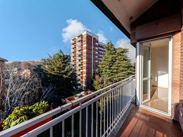 Appartamento trilocale in affitto in Via Breguzzo, Monte Stella, Milano