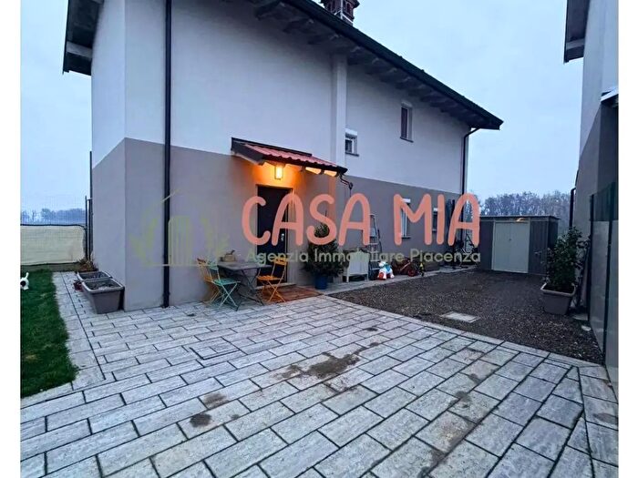 Casa trilocale in vendita in Località Rossia, Gossolengo