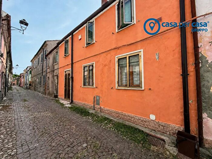 Casa quadrilocale in affitto in Via Filippo Corridoni, Adria