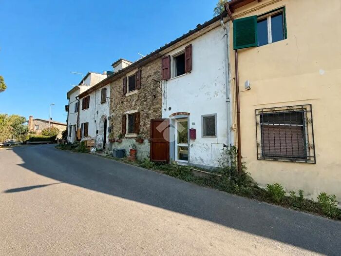 Appartamento bilocale in vendita in Via Parrana S Martino, Collesalvetti