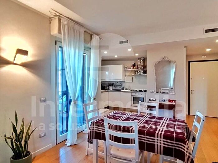 Appartamento trilocale in affitto in Via Giuseppe Garibaldi, Flero