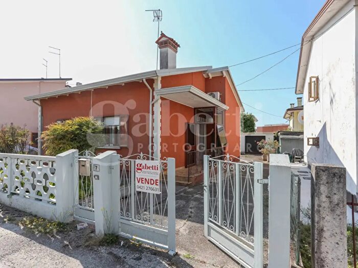 Casa trilocale in vendita in Via Antonio Canova, Portogruaro