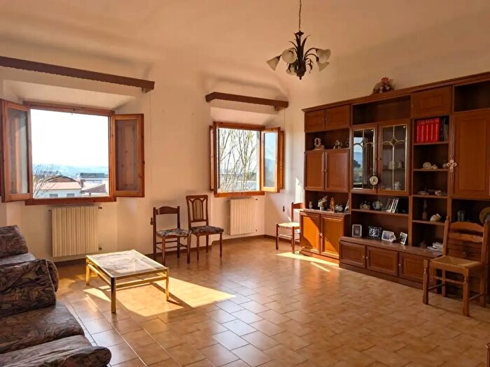 Appartamento con 5 locali in vendita in Empoli