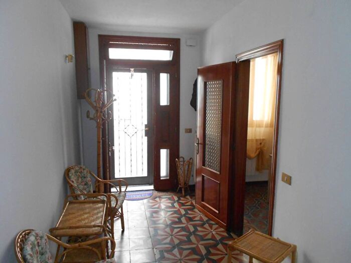 Casa con 5 locali in affitto in Via Fratelli Cairoli, Centro, Adria