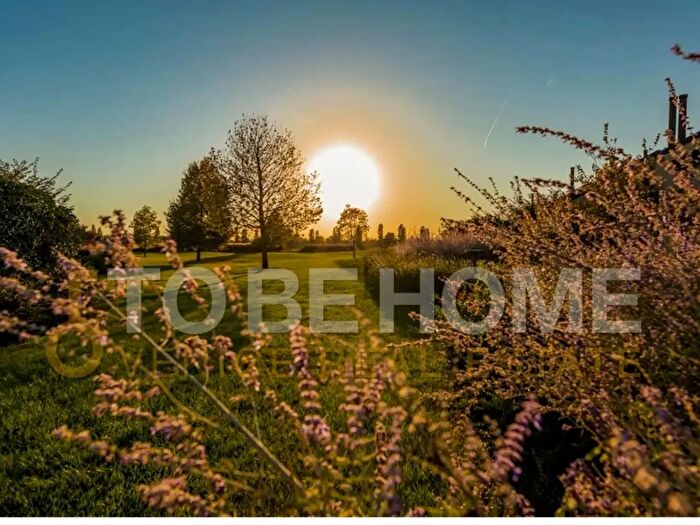 Casa con 8 locali in vendita in Castelfranco Veneto