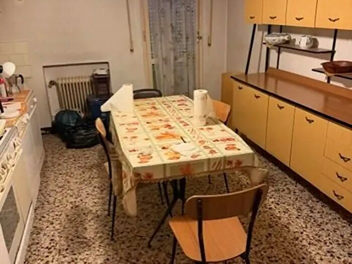 Appartamento con 5 locali in vendita in Cascina